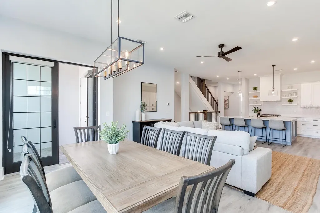 140 174th Avenue E Redington Shores FL 33708