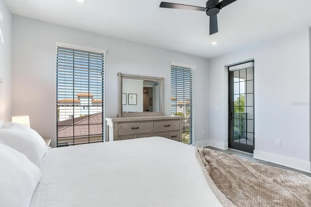140 174th Avenue E Redington Shores FL 33708