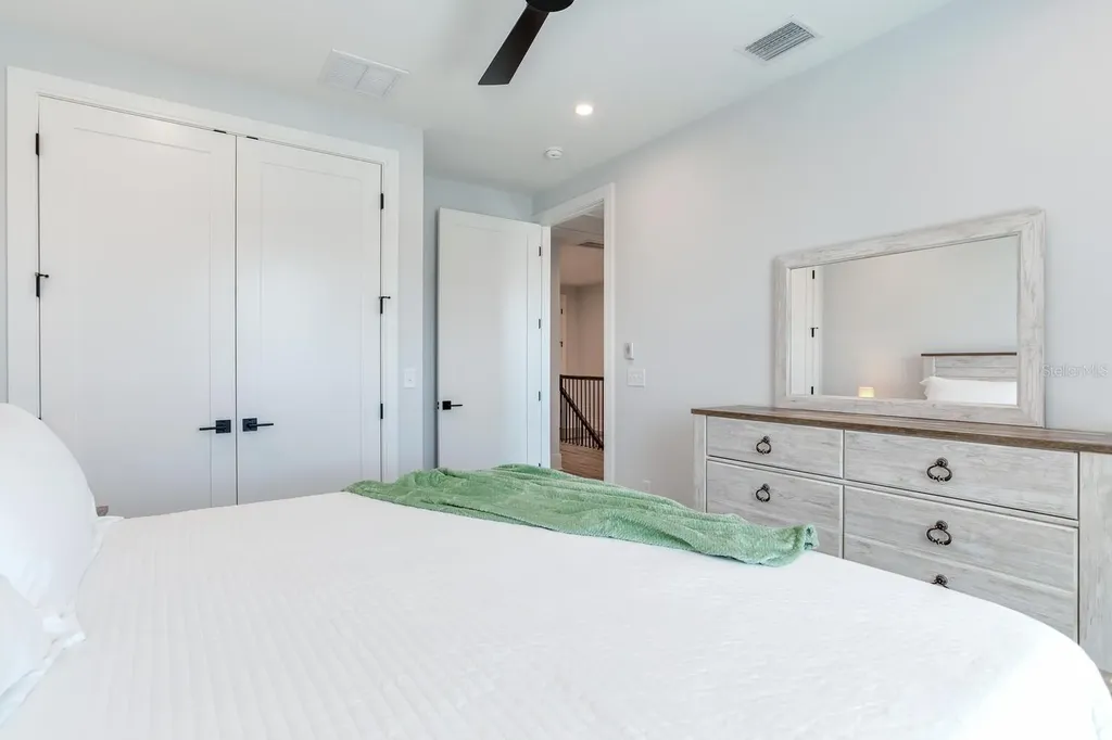 140 174th Avenue E Redington Shores FL 33708