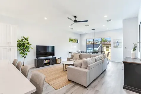 140 174th Avenue E Redington Shores FL 33708