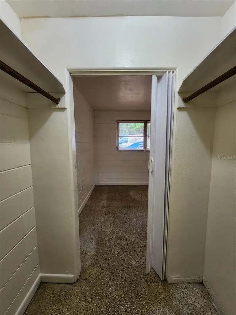 1933 NW 4 Avenue Gainesville FL 32603
