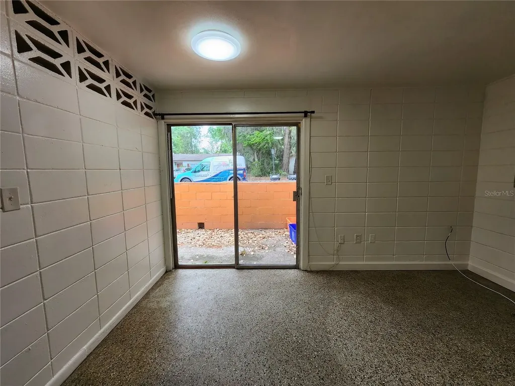 1933 NW 4 Avenue Gainesville FL 32603