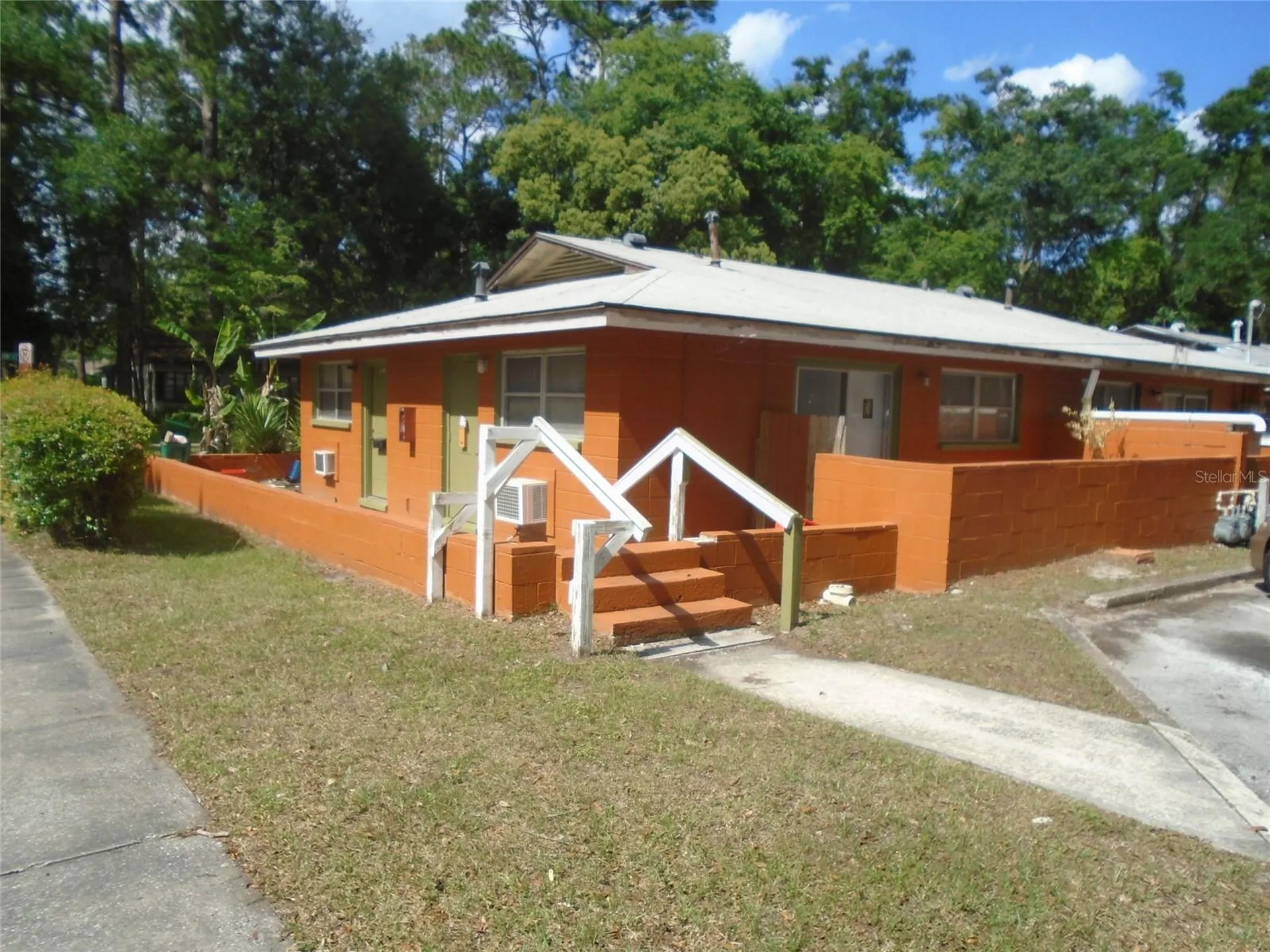 1933 NW 4 Avenue Gainesville FL 32603