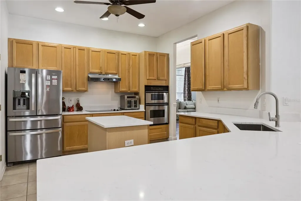 710 Regina Circle Oakland FL 34787