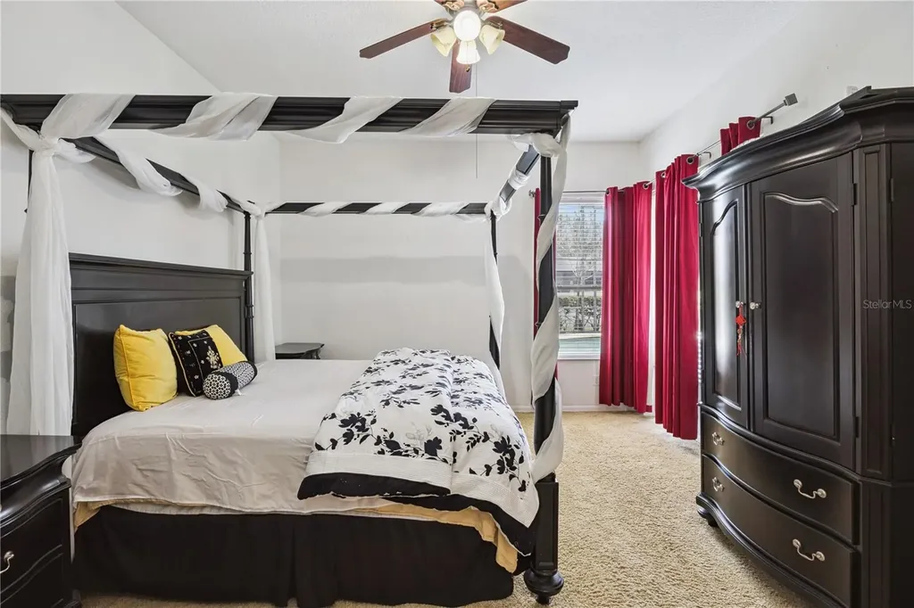 710 Regina Circle Oakland FL 34787