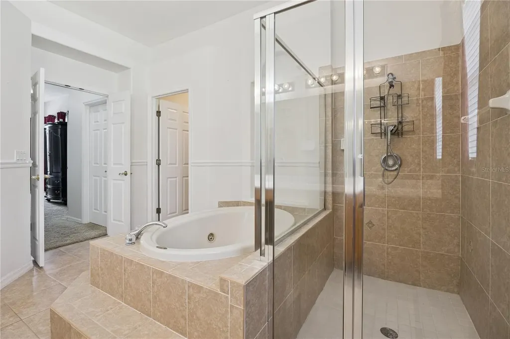 710 Regina Circle Oakland FL 34787