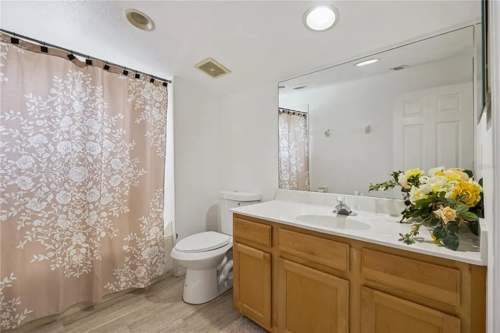 710 Regina Circle Oakland FL 34787