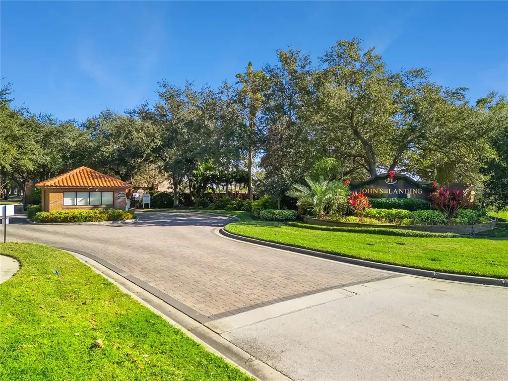 710 Regina Circle Oakland FL 34787