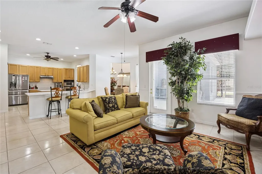710 Regina Circle Oakland FL 34787