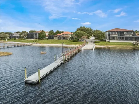 710 Regina Circle Oakland FL 34787