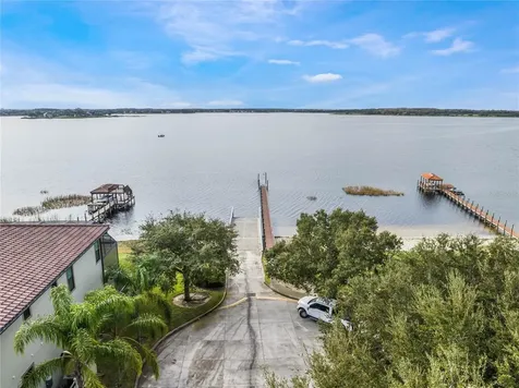 710 Regina Circle Oakland FL 34787