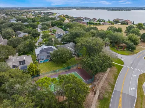710 Regina Circle Oakland FL 34787