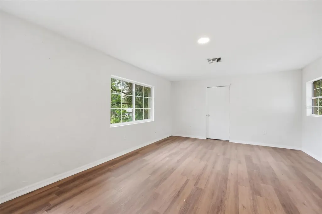 821 NE 22nd Terrace Gainesville FL 32641