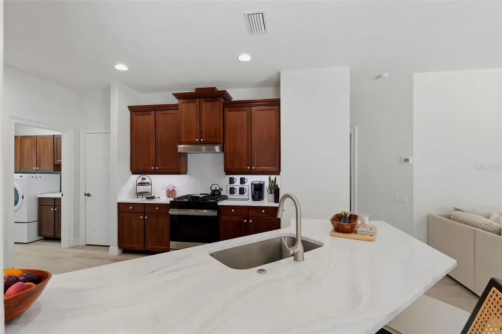 2691 Lakebreeze Lane S Clearwater FL 33759