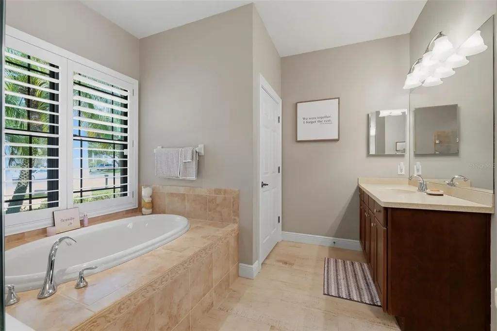 2691 Lakebreeze Lane S Clearwater FL 33759