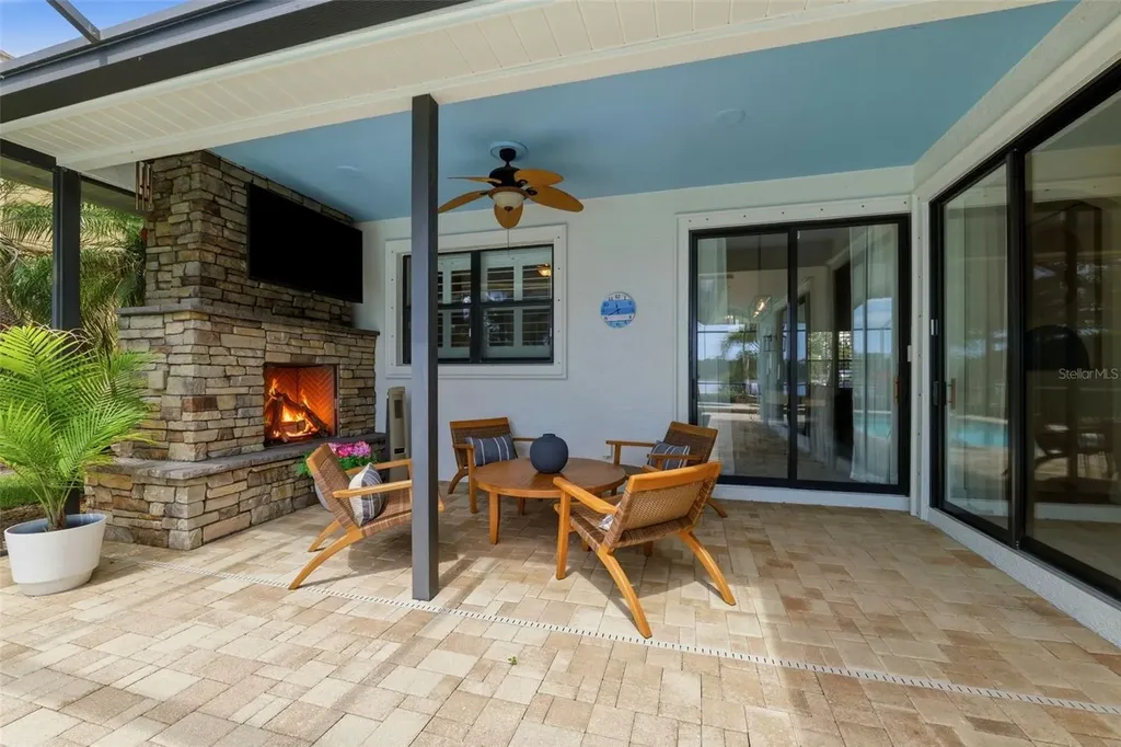 2691 Lakebreeze Lane S Clearwater FL 33759