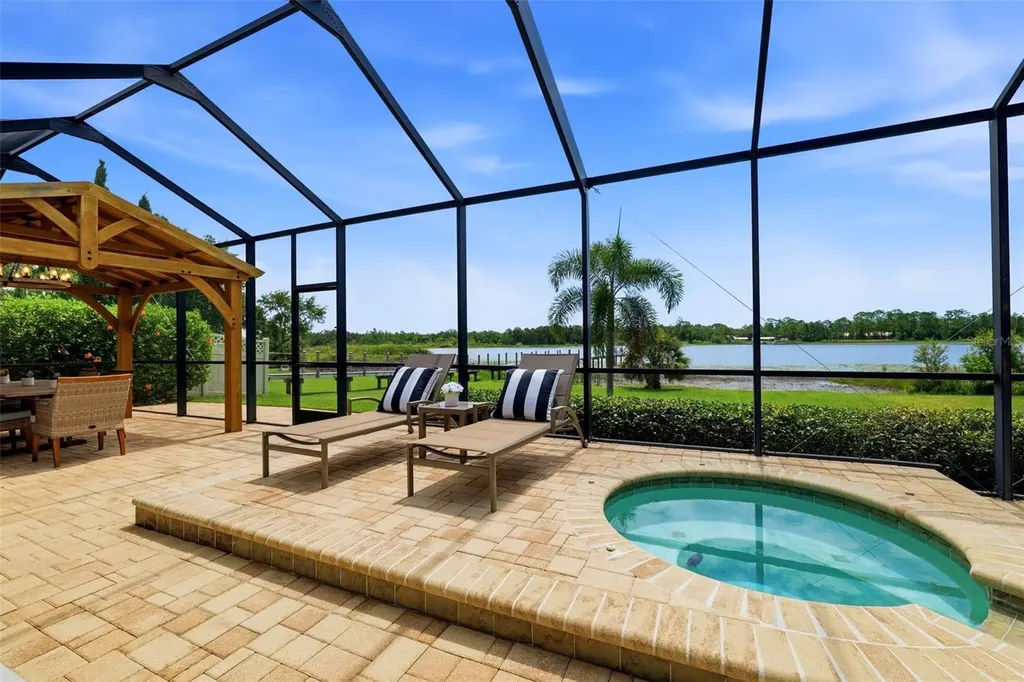 2691 Lakebreeze Lane S Clearwater FL 33759