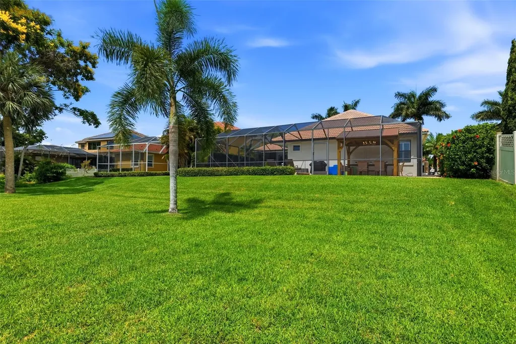 2691 Lakebreeze Lane S Clearwater FL 33759