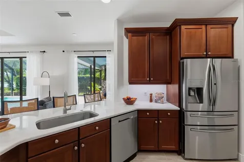 2691 Lakebreeze Lane S Clearwater FL 33759