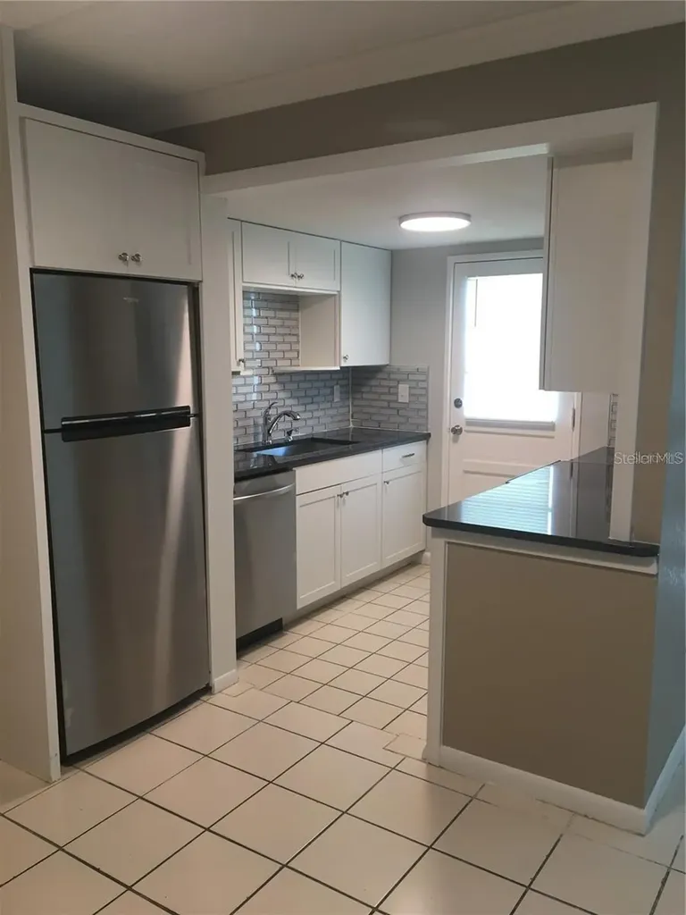 2 N Fernwood Avenue Clearwater FL 33765