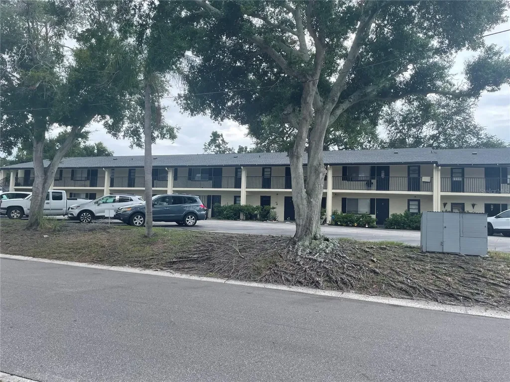 2 N Fernwood Avenue Clearwater FL 33765
