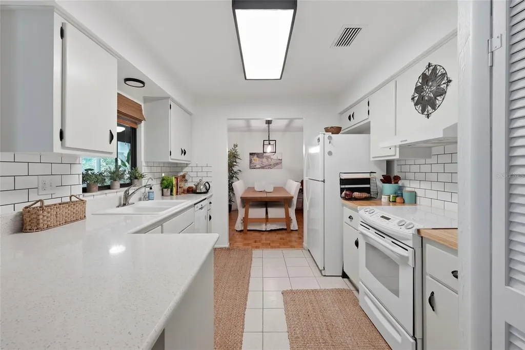 2267 SW 43rd Place Gainesville FL 32608