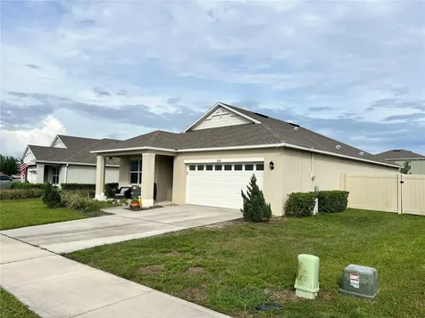 5240 Greenheart Avenue Mount Dora FL 32757