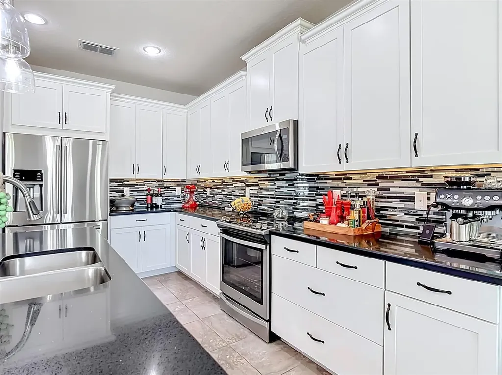 2520 Nouveau Way Kissimmee FL 34741