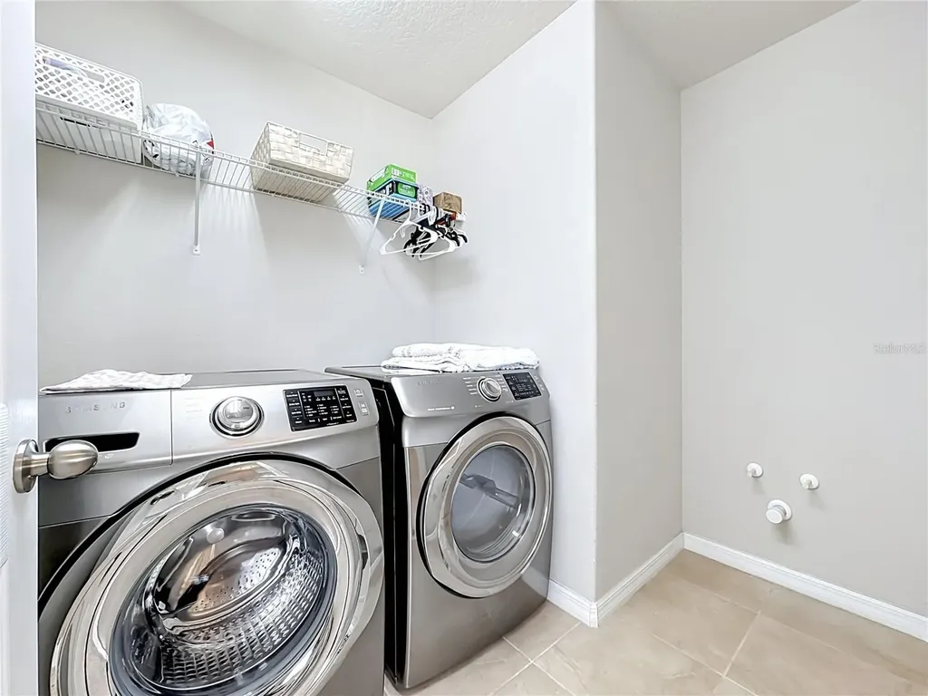 2520 Nouveau Way Kissimmee FL 34741