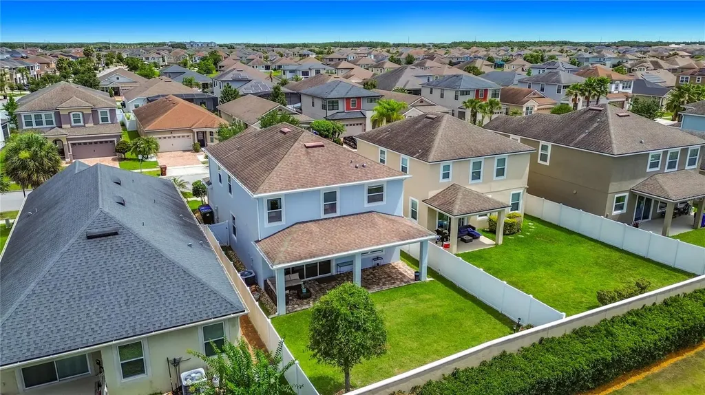 2520 Nouveau Way Kissimmee FL 34741