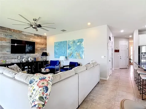 2520 Nouveau Way Kissimmee FL 34741
