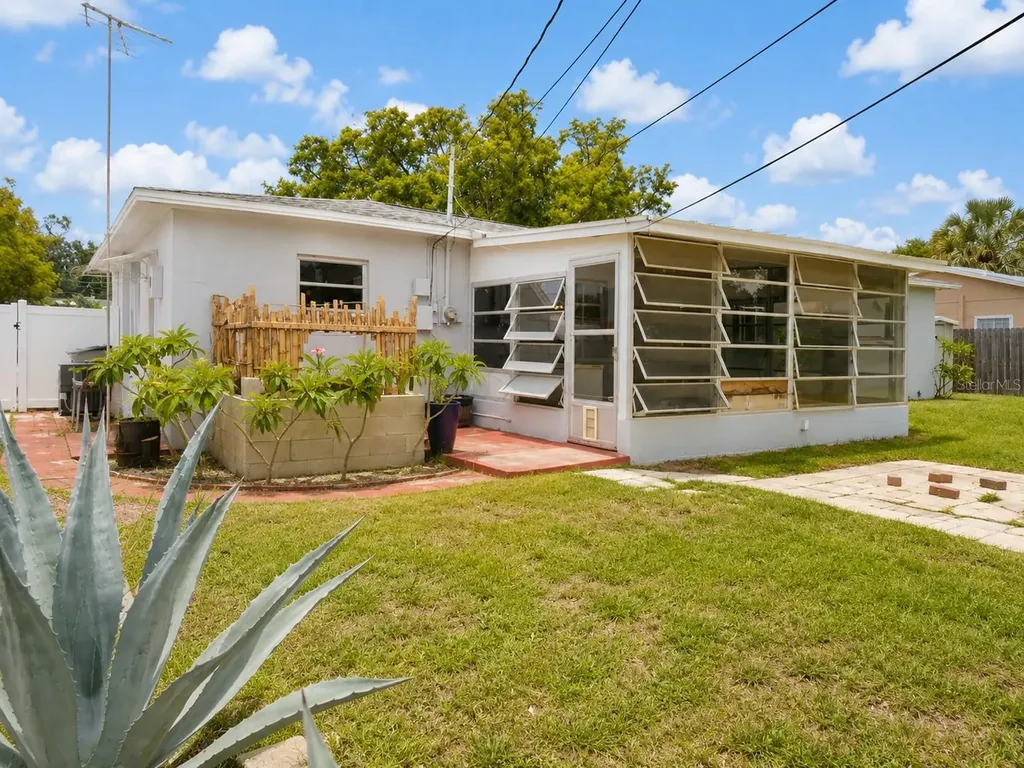 6000 42nd Avenue N St Petersburg FL 33709