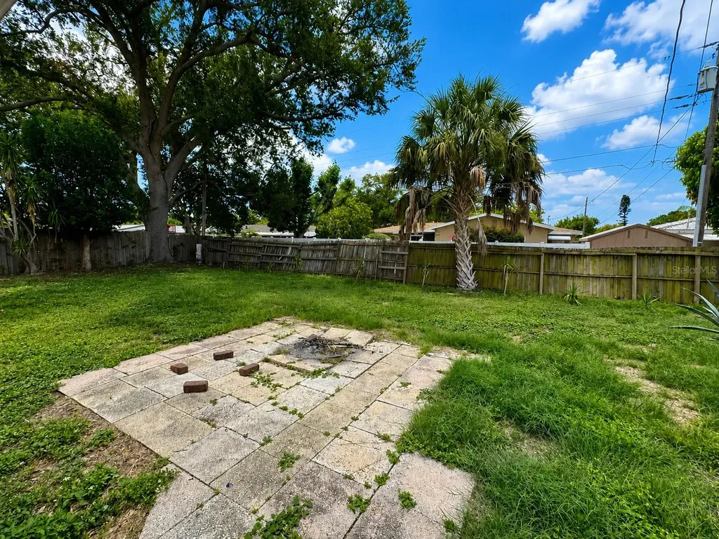 6000 42nd Avenue N St Petersburg FL 33709