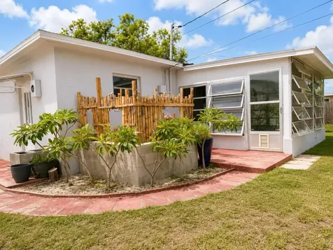 6000 42nd Avenue N St Petersburg FL 33709