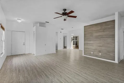 5673 Parkview Lake Drive Orlando FL 32821
