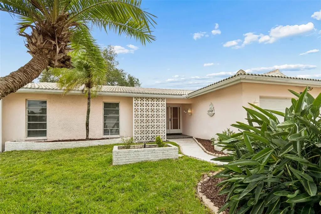 14363 Neptune Road Seminole FL 33776