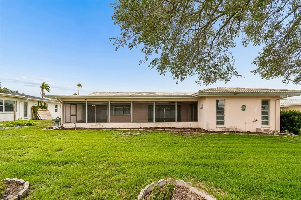 14363 Neptune Road Seminole FL 33776