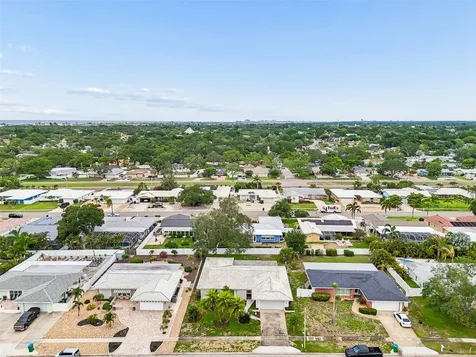 14363 Neptune Road Seminole FL 33776