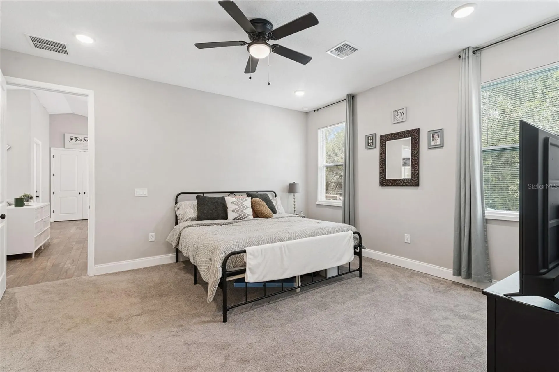 45551 Carolina Street Paisley FL 32767