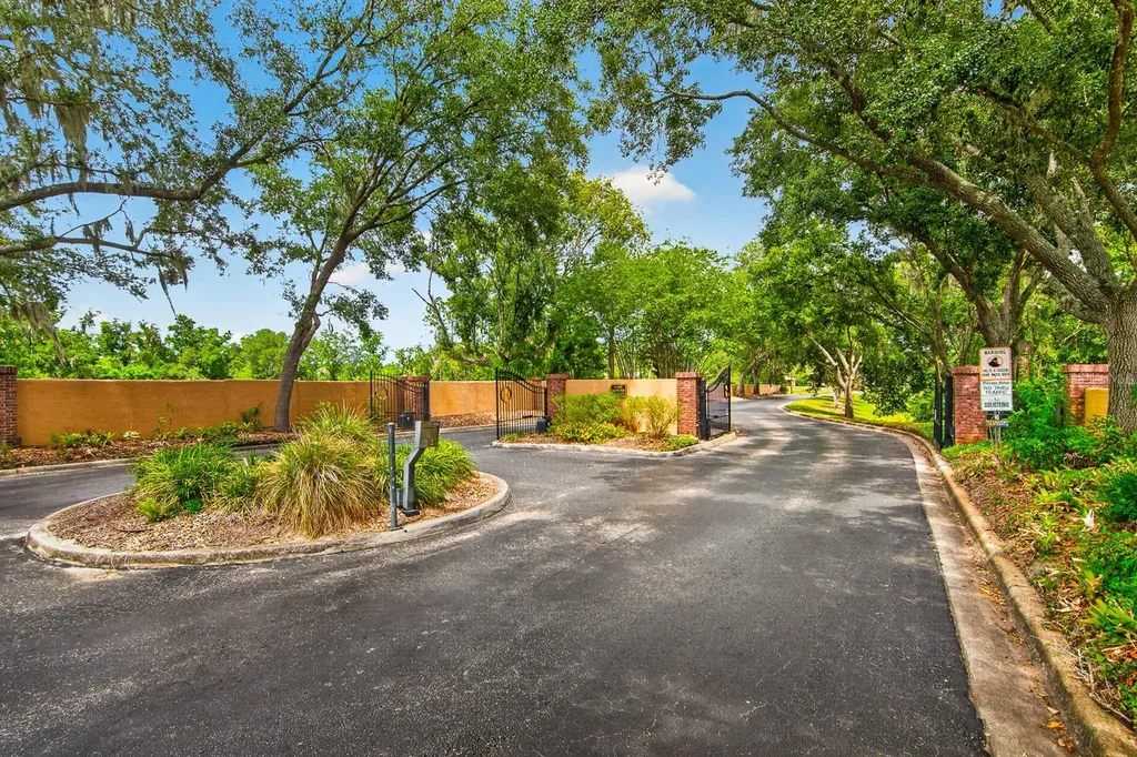 6130 Bridleford Drive Wesley Chapel FL 33545