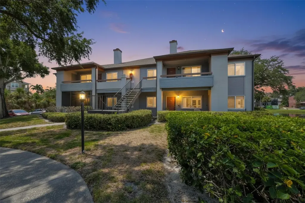 10265 Gandy Boulevard N St Petersburg FL 33702