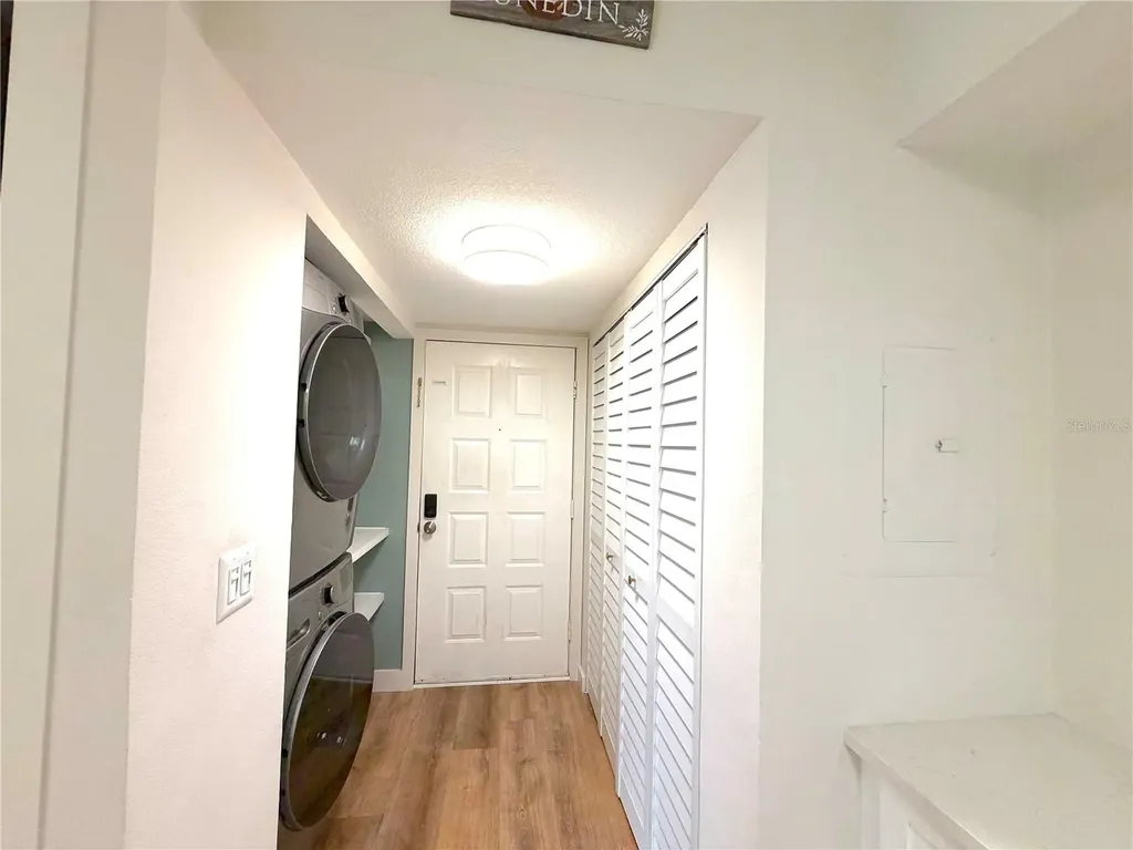 2067 Hunters Glen Drive Dunedin FL 34698