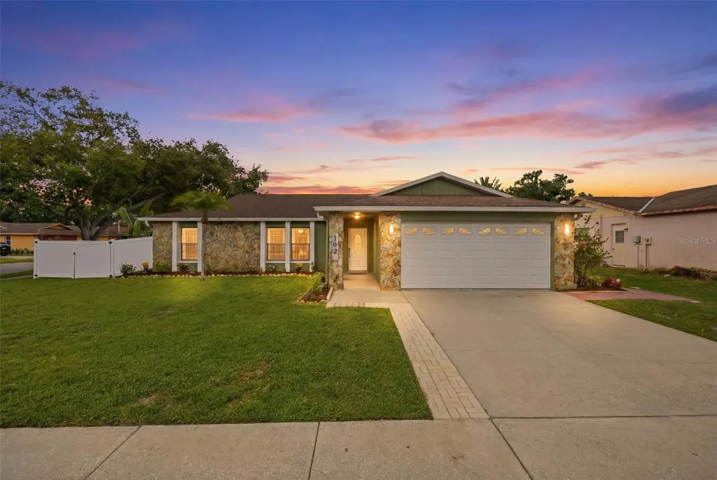 102 Peacock Circle Safety Harbor FL 34695