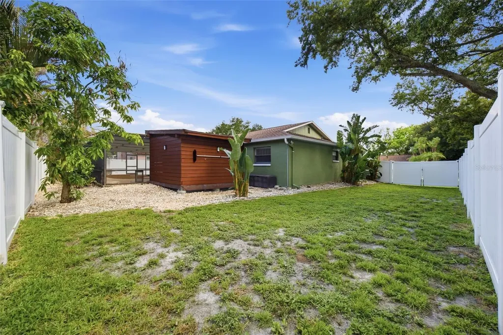 102 Peacock Circle Safety Harbor FL 34695