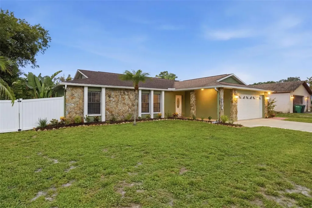102 Peacock Circle Safety Harbor FL 34695