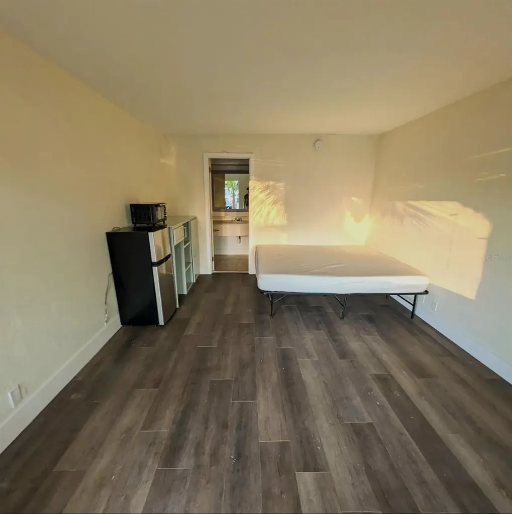7150 N Tamiami Trail Sarasota FL 34243