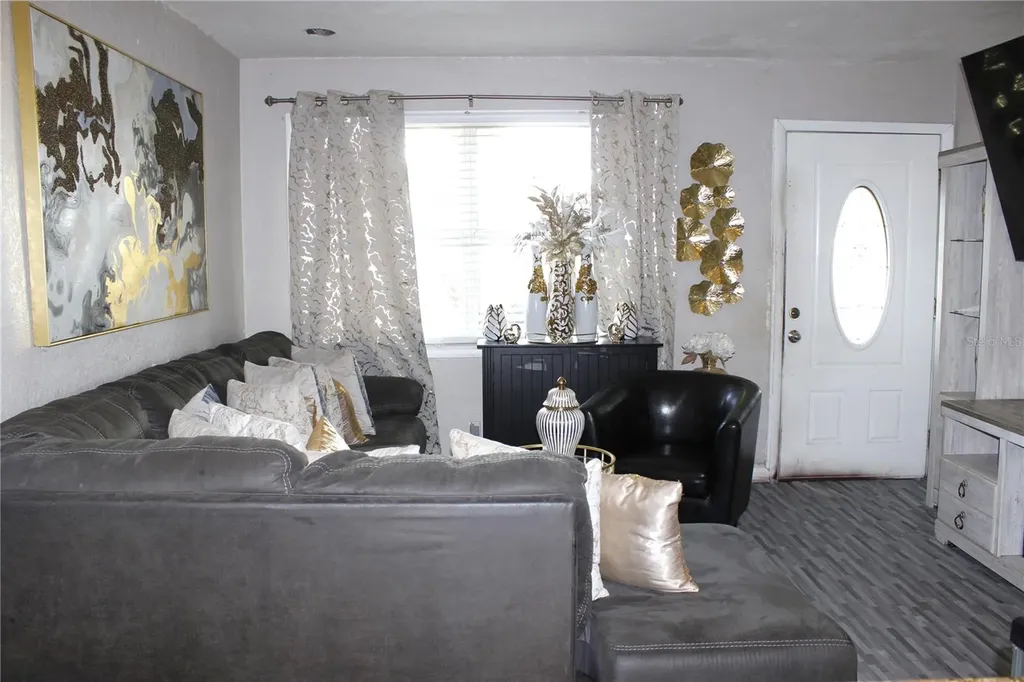 8370 52nd Way N Pinellas Park FL 33781