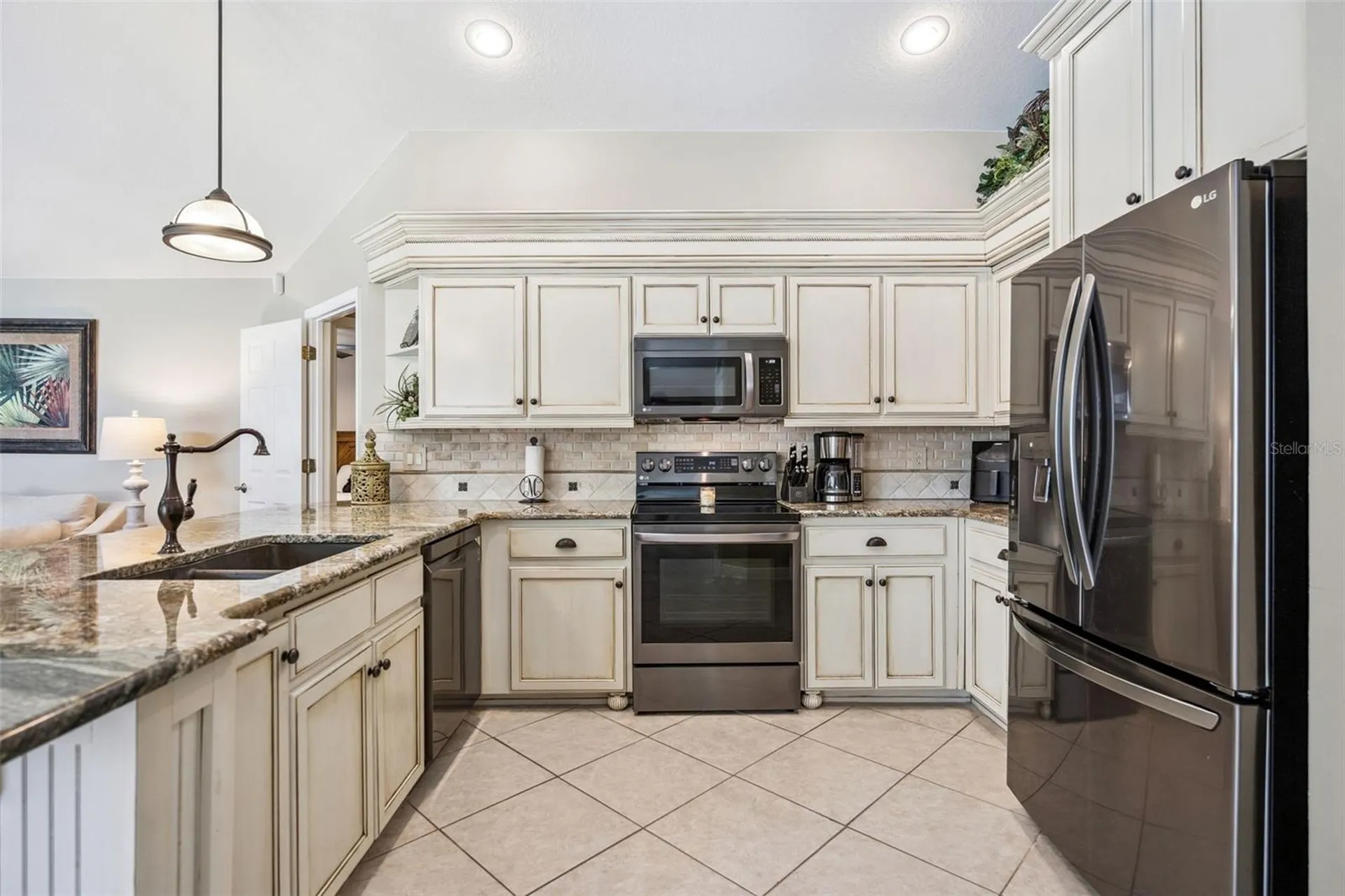 1056 New Castle Lane Oviedo FL 32765