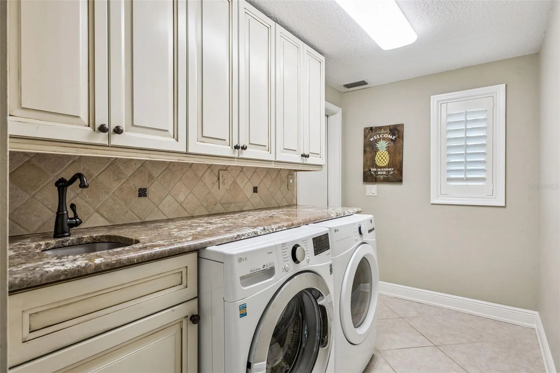 1056 New Castle Lane Oviedo FL 32765