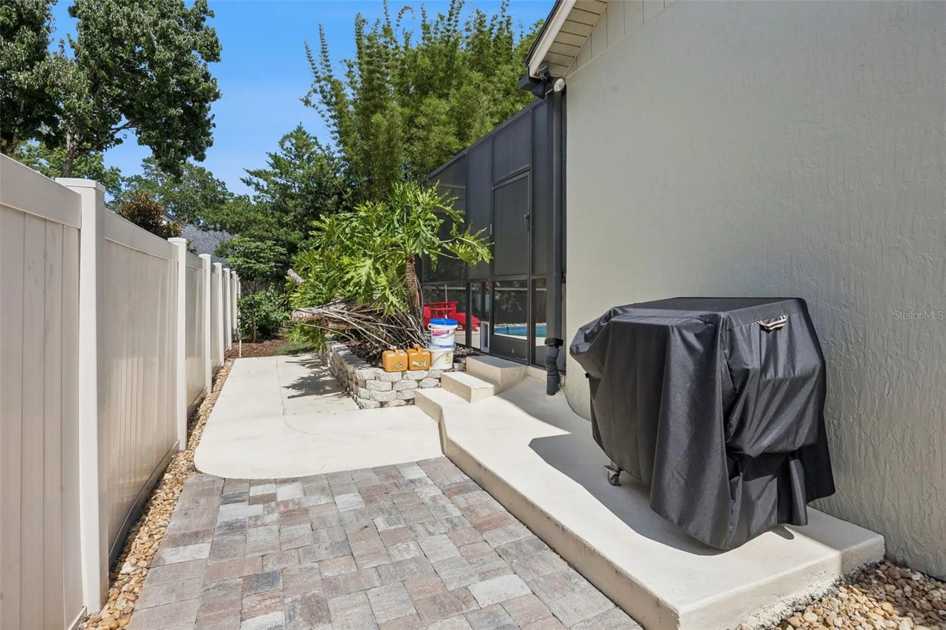 1056 New Castle Lane Oviedo FL 32765